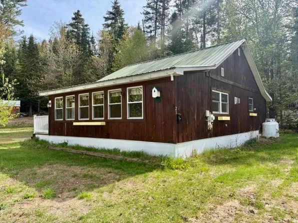 21 Pinette Road, Errol, NH 03579