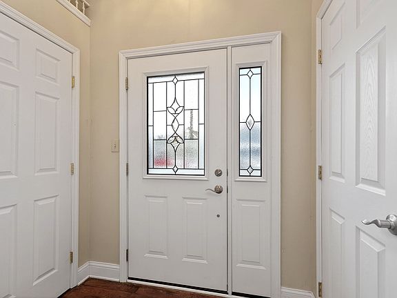 5th image of 340 N Elm St