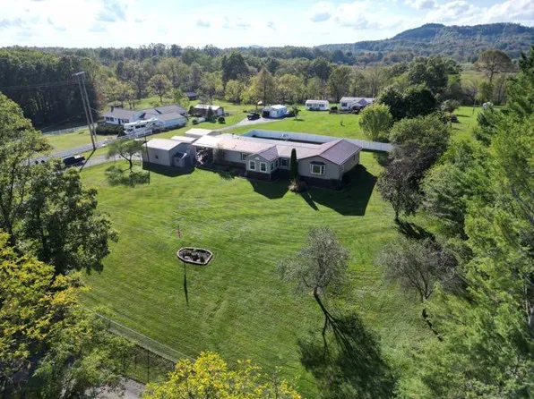 554 Ritchie Farm Rd, Summersville, WV 26651