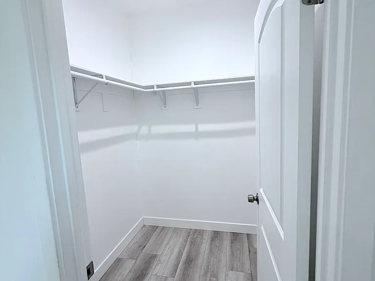 13109 Estes Cir — Photo 10