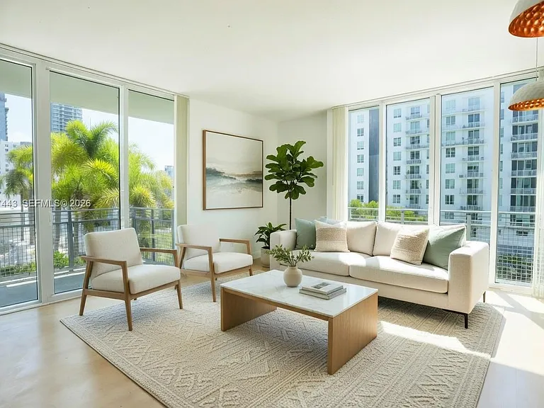 350 NE 24th St #601 — Photo 1