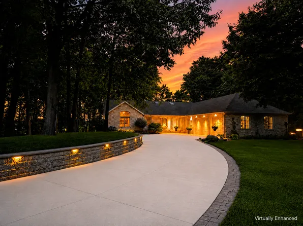 1635 Chippewa Dr NW, Rochester, MN 55901