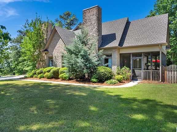 2nd image of 8480 Ledge Cir