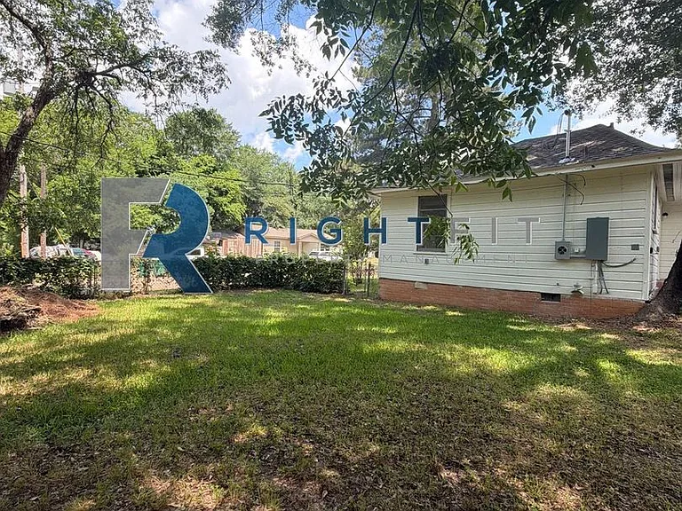 1214 Mockingbird Ln — Photo 12