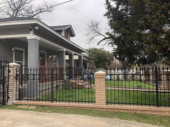 5th image of 1033 E 10th St #1031