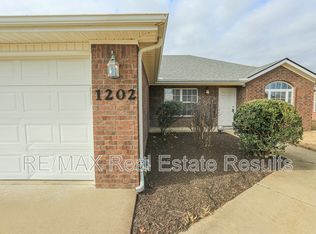 1202 SW Cabriolet St, Bentonville, AR 72712