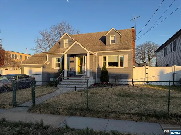 1826 Mildred Ave, Linden, NJ 07036