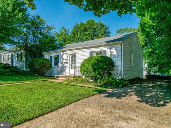1404 N Roosevelt St, Arlington, VA 22205
