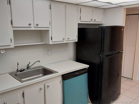 5th image of 1300 NE Miami Gardens Dr APT 411E