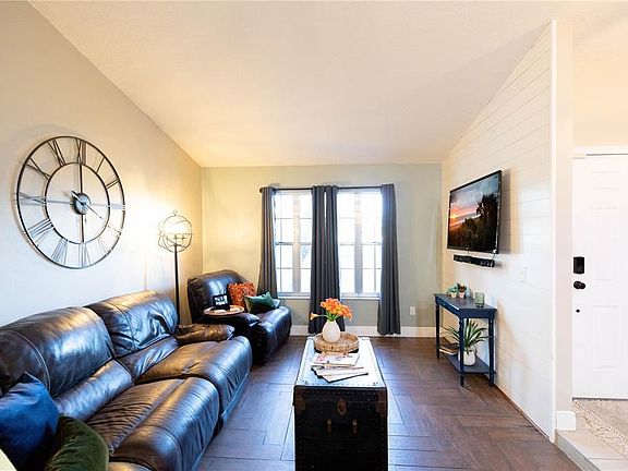 5th image of 3517 Pineridge Cir