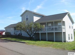 1018 Towns View Dr, Seymour, TN 37865