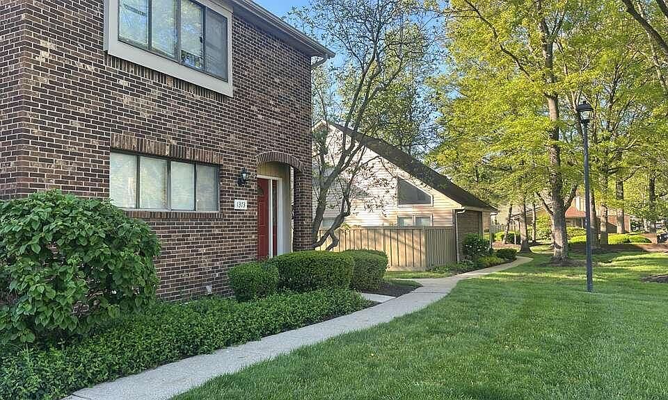 1st image of 1373 S Waggoner Rd #6