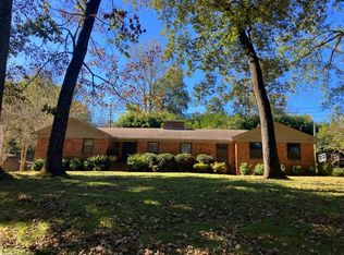 3352 S Brookwood Ln, Mountain Brook, AL 35223