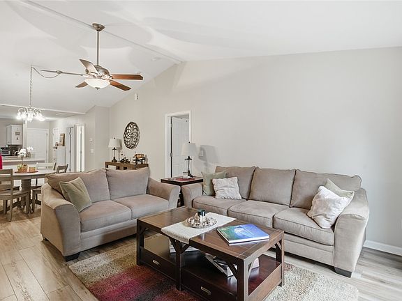 3rd image of 23 Sweetgrass Trl