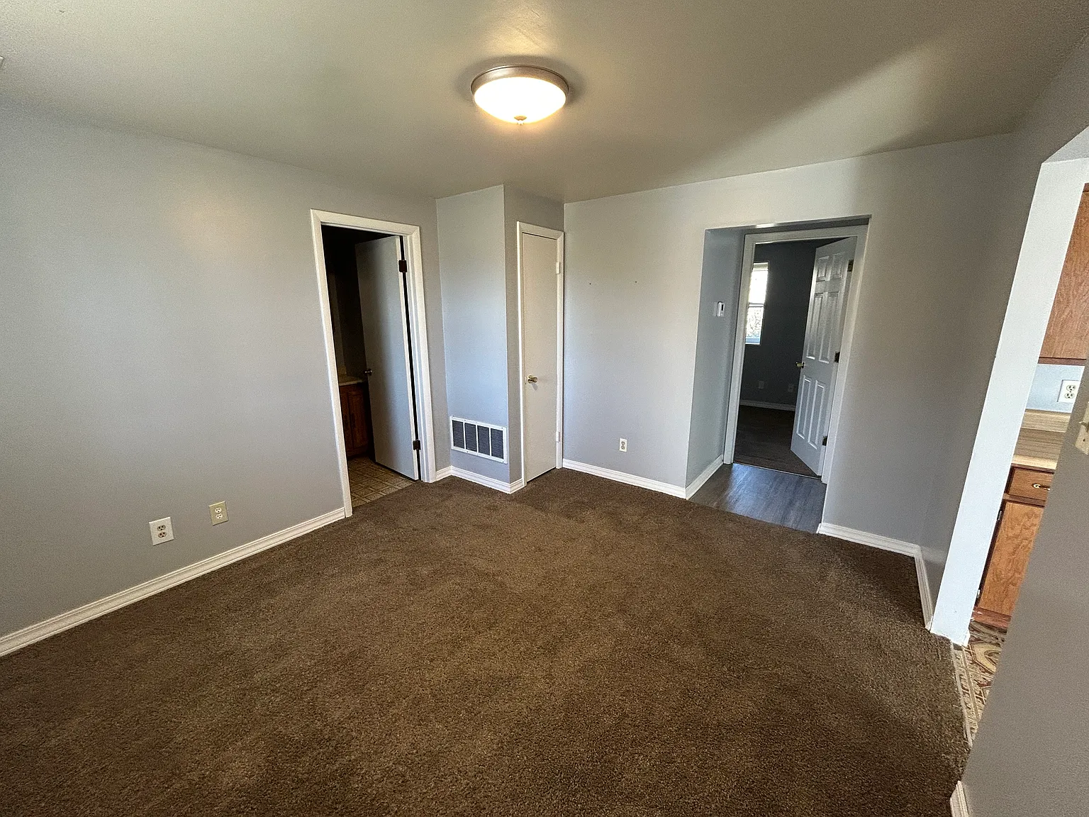 2 bed, $795 — Photo 4