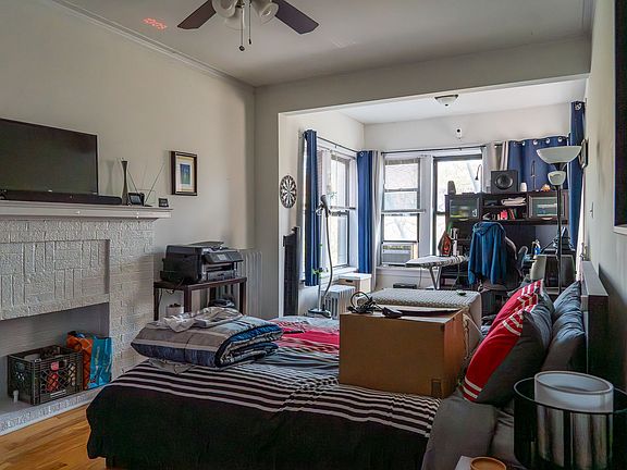 4th image of 4815 N Albany Ave #3047-3