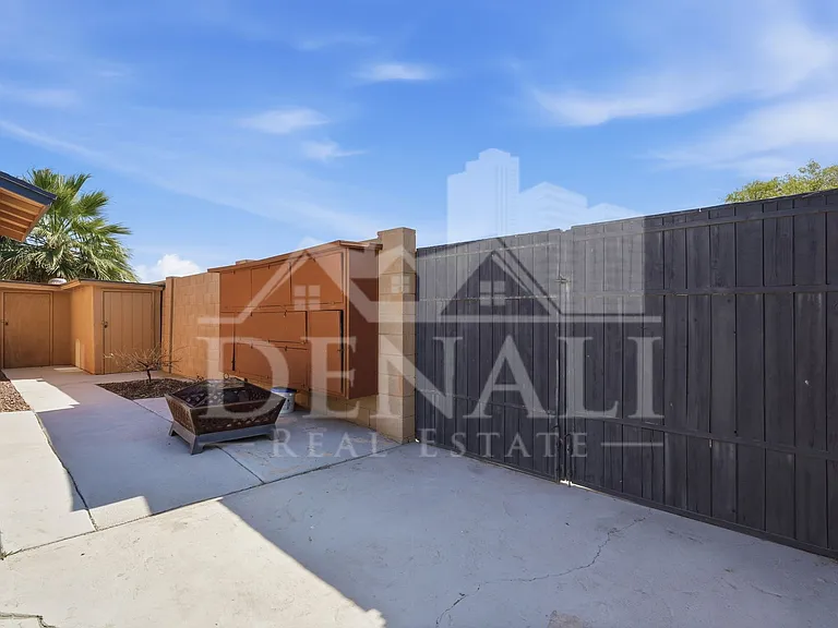 5654 W Mountain View Rd — Photo 30