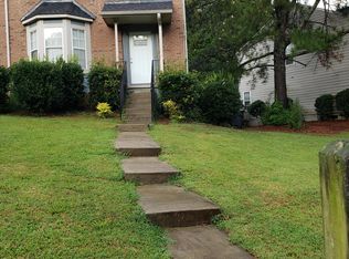 154 Willow Stream Ct, Roswell, GA 30076