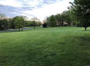 15 Stewart Ct, Easton, PA 18042