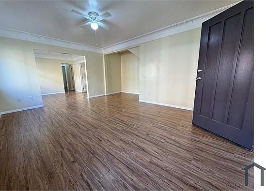 1st image of 1400 S Hobart Blvd