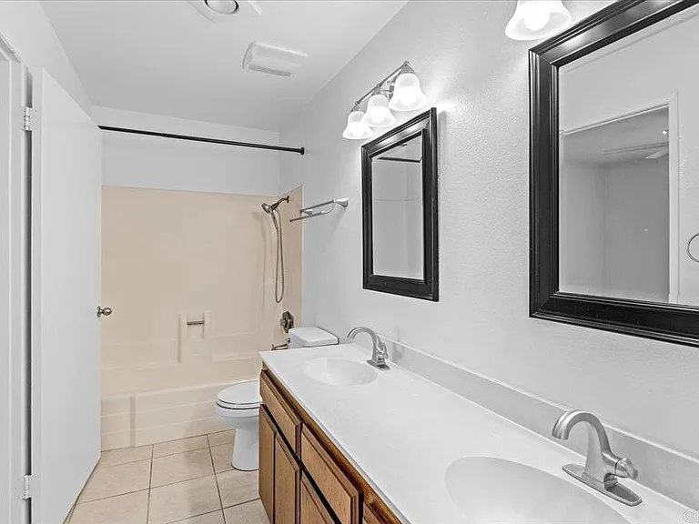 2173 Manchester Ave #2 — Photo 14