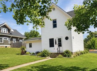 217 N Ford St, Anamosa, IA 52205