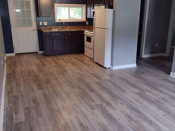 3rd image of 1312 Booth Ave #2