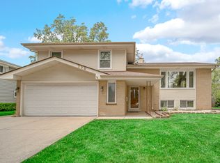 220 N Yates Ln, Mount Prospect, IL