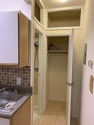 4th image of 26-18 Hoyt Ave S #1C