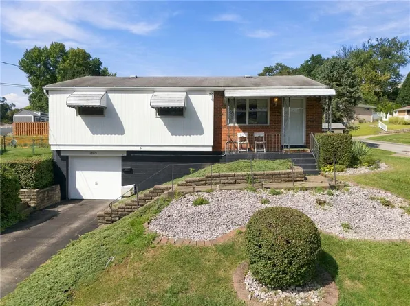 13971 Wayne Dr, Irwin, PA 15642