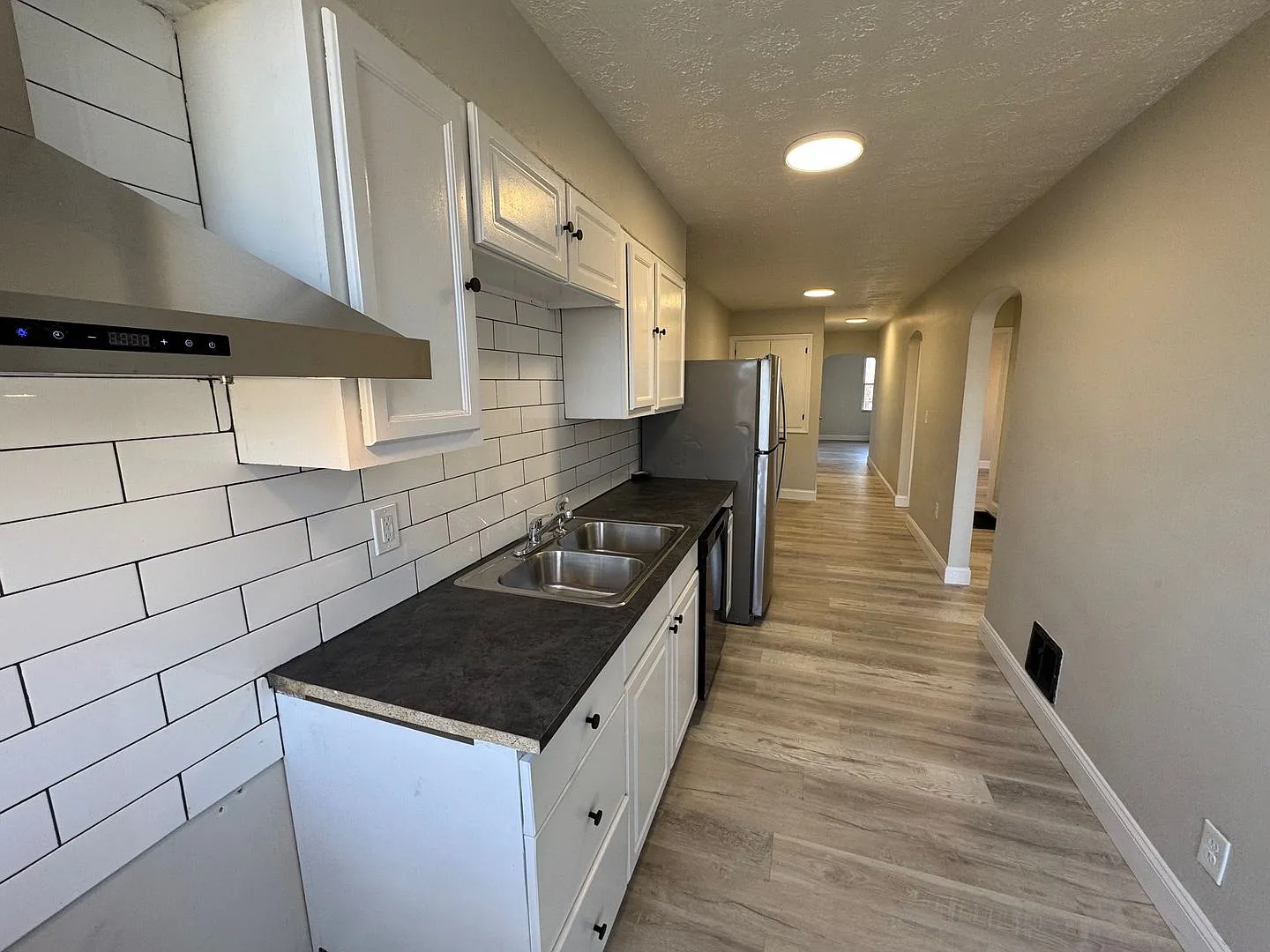 148 S Powell Ave. — Photo 4