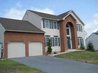 4992 Overlook Pointe, Douglassville, PA 19518