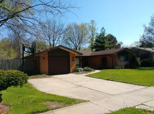 17831 Fairoaks Dr, Country Club Hills, IL 60478