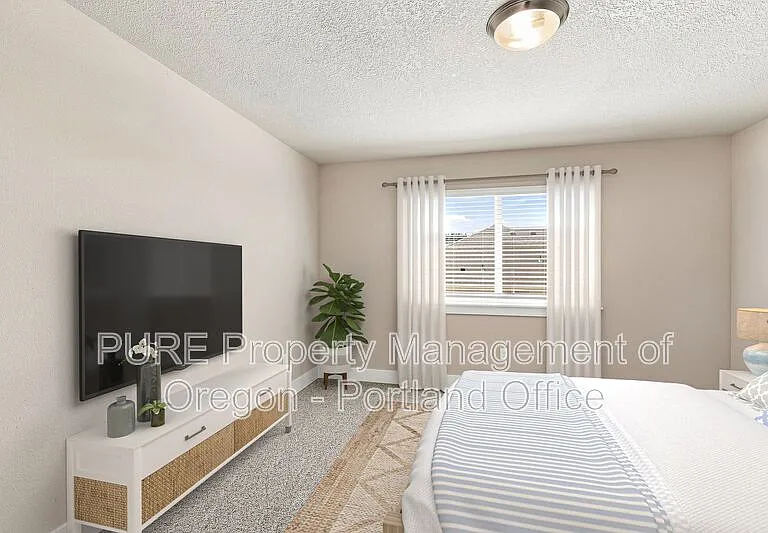 588 NE Alderwood Dr — Photo 5