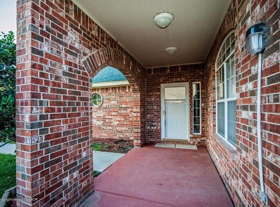 3rd image of 5718 Foxcroft Dr