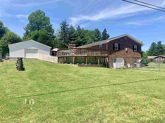 Detached Workshop/Garage