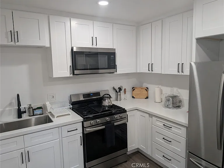 311 W Green St — Photo 5