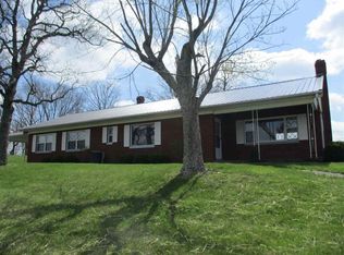 419 Reservoir Hill Rd, Falmouth, KY 41040
