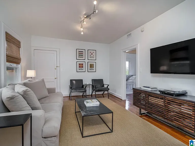 2242 Arlington Ave S #9 — Photo 9