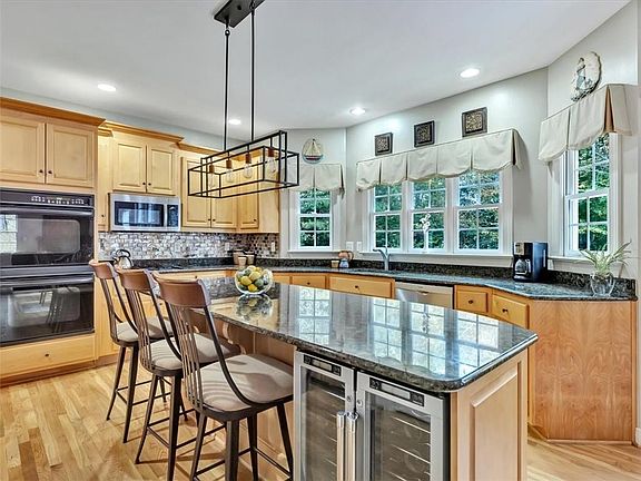 2nd image of 8107 Seaview Dr