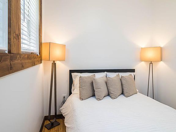4th image of 356 W 46th St APT 3