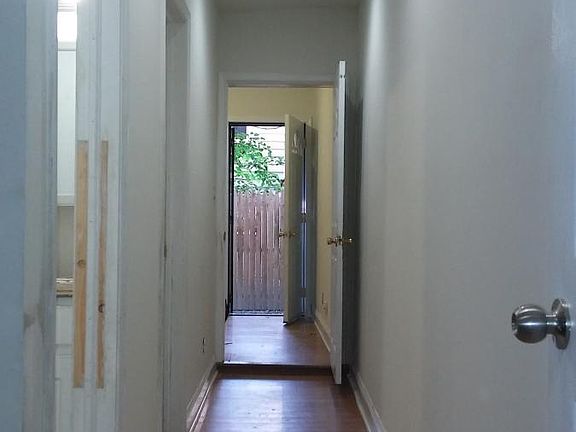 5th image of 1126 W Dauphin St #1