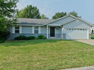 4 Buttercup Ct, Saint Charles, MO