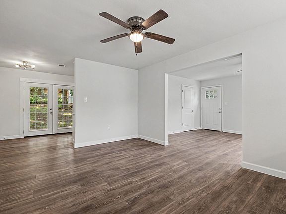 4th image of 5215 Pike Ave