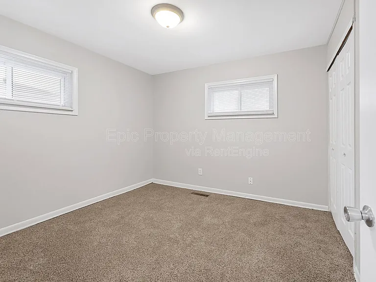 14069 Helen St — Photo 10