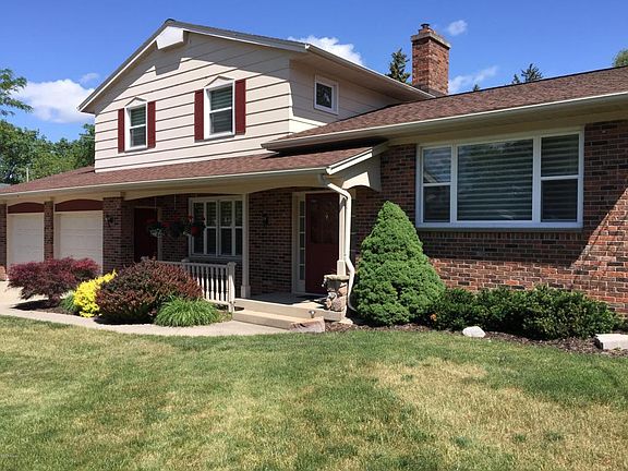 2nd image of 3167 Cedar Creek Dr SW
