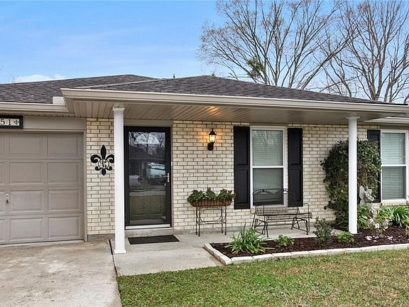 3rd image of 251 Janet Dr