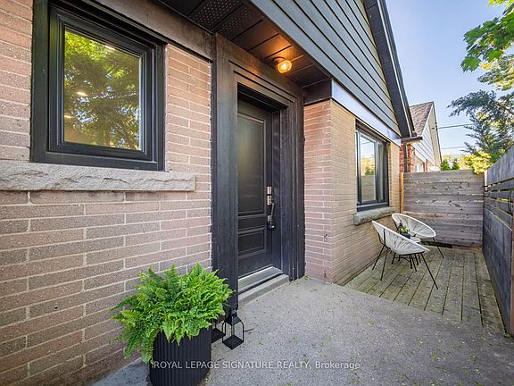 3rd image of 316 Blantyre Ave