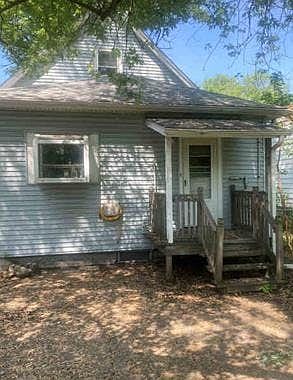 2nd image of 16923 Lincoln St