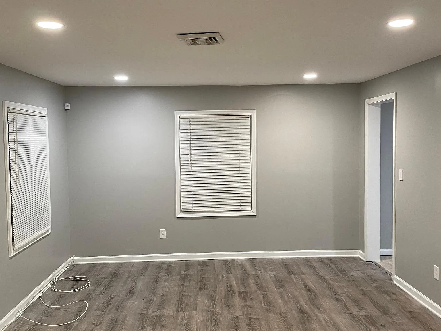 42 Peachfield Ln — Photo 2